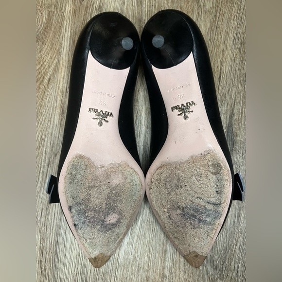 Prada Black Leather Logo Bow Kitten Heel Pumps Size 36 Blue Size 6 - Picture 9 of 9